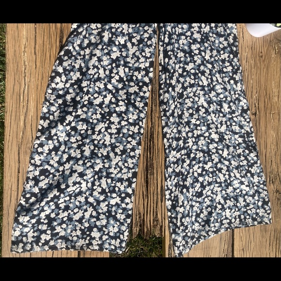 Billabong Floral Romper - Picture 6 of 7